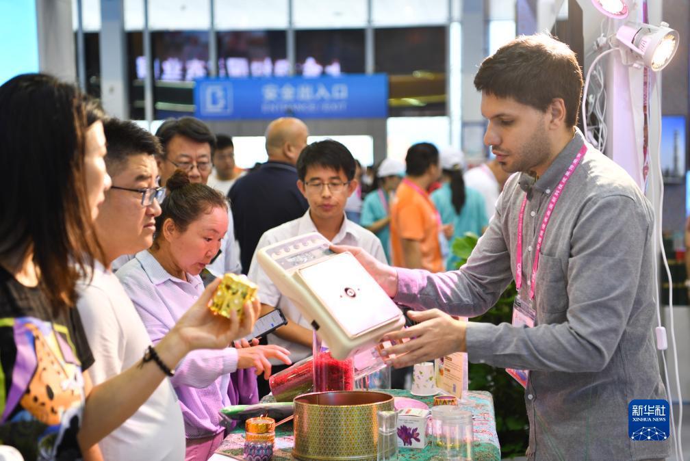 抢庄牛牛棋牌最火